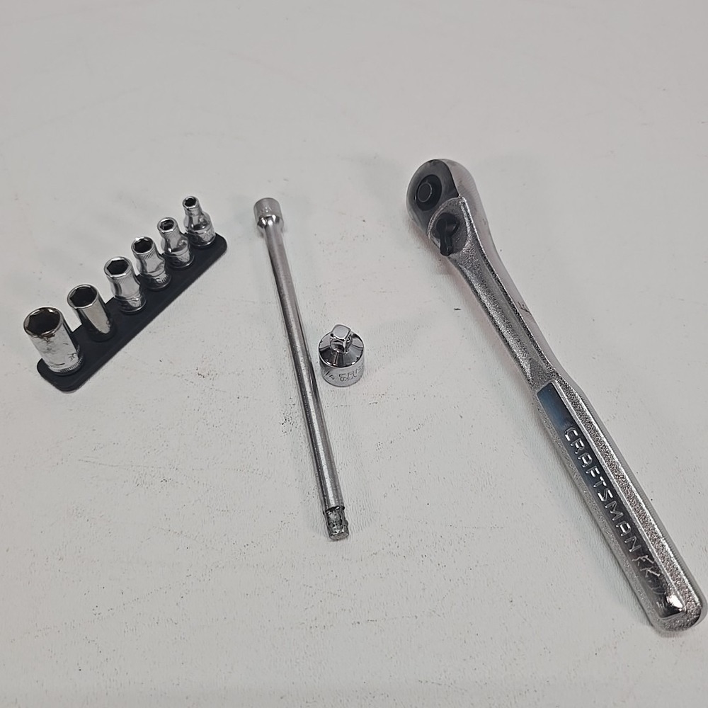 Craftsman 9 Pc. 1/4" Drive 6 Pt Metric Socket Set 4MM-10 MM 3/8" Drive Ratchet